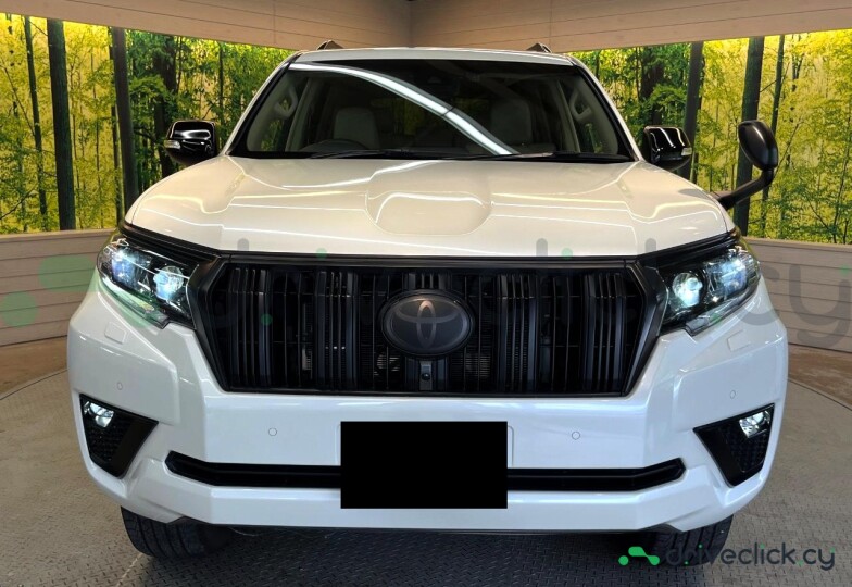 Toyota Land Cruiser Prado White