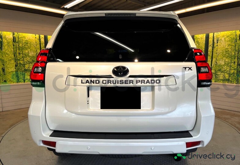 Toyota Land Cruiser Prado White
