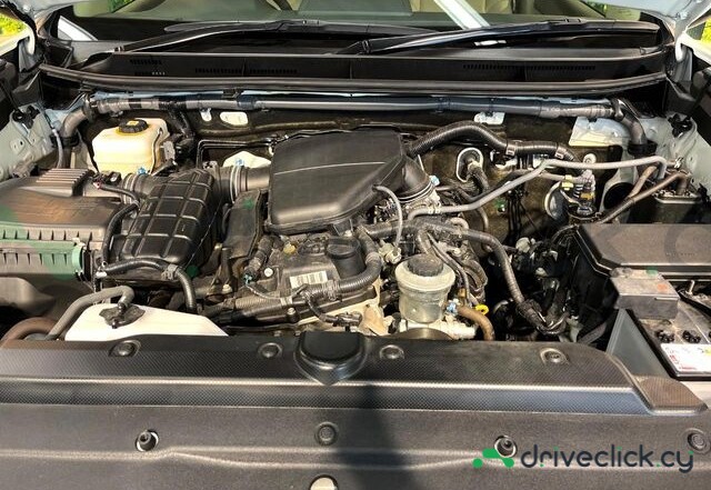 Toyota Land Cruiser Prado White