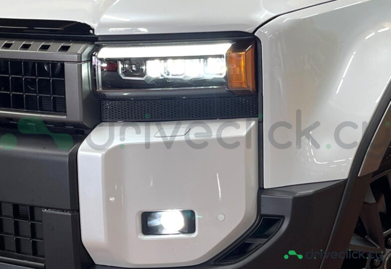 Toyota Land Cruiser 250 White