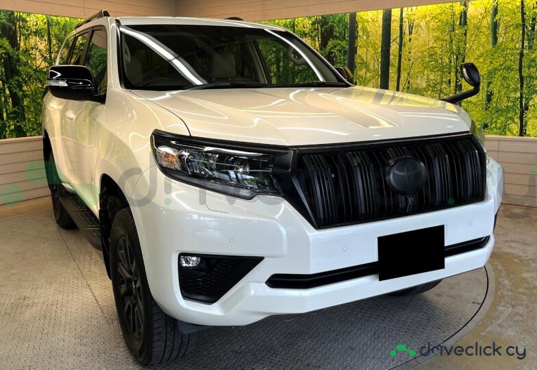 Toyota Land Cruiser Prado White