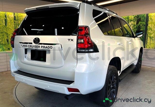 Toyota Land Cruiser Prado White