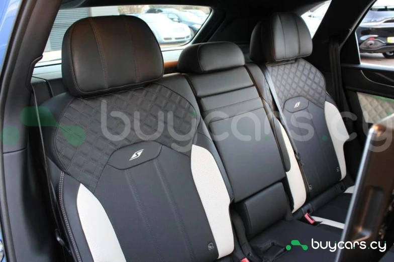 Bentley Bentayga Синий