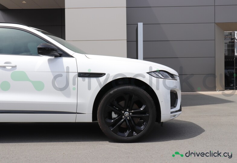 Jaguar F-Pace White