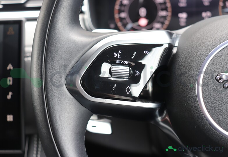 Jaguar F-Pace White