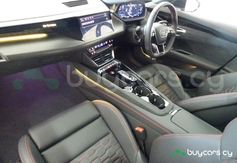 Audi RS e-tron GT Белый