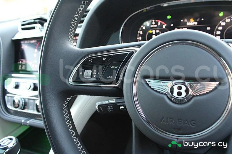 Bentley Bentayga Синий