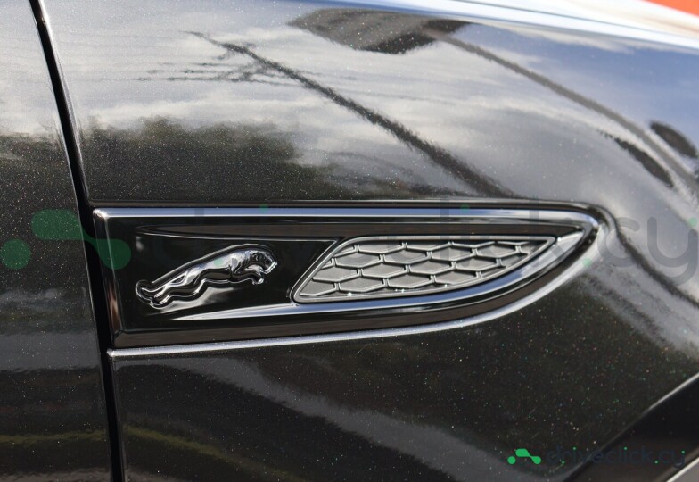 Jaguar E-Pace Black
