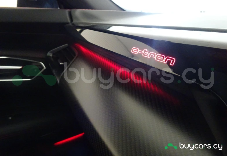 Audi RS e-tron GT Белый