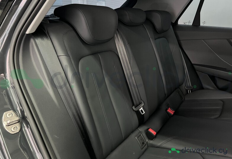 Audi Q2 Grey