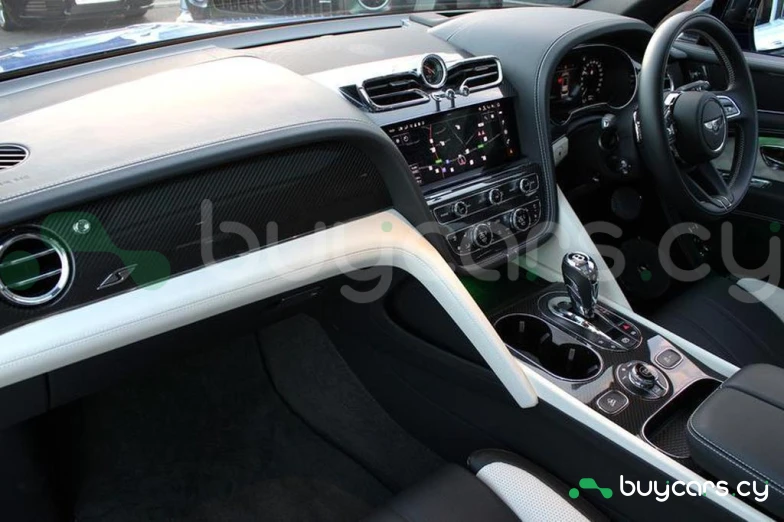 Bentley Bentayga Синий