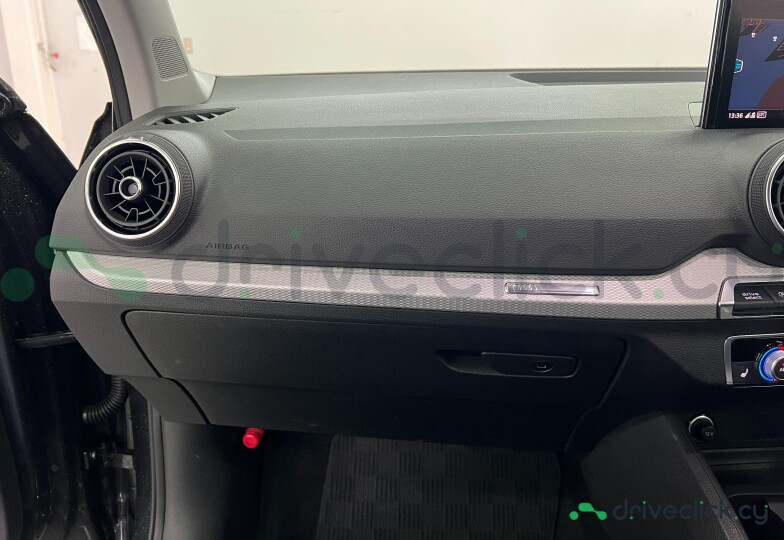 Audi Q2 Grey