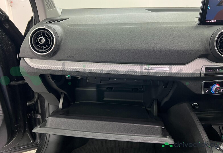 Audi Q2 Grey