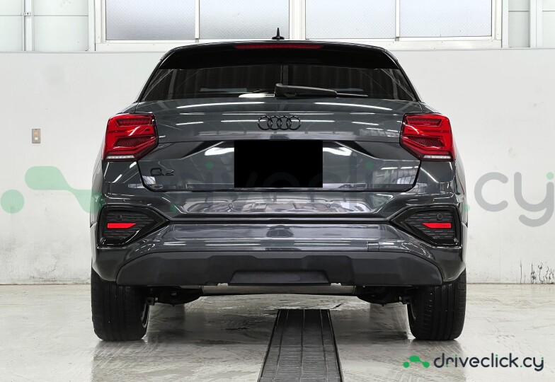 Audi Q2 Grey