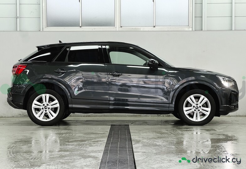 Audi Q2 Grey