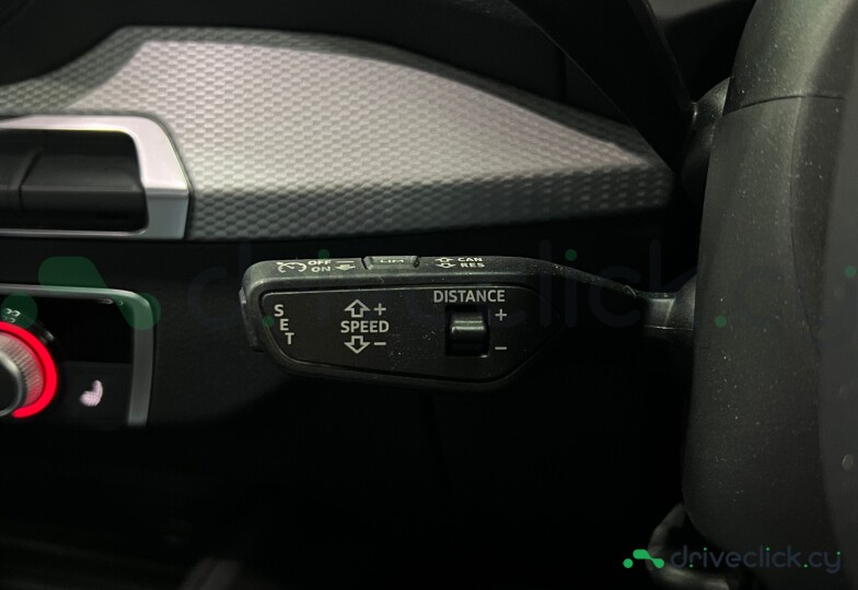 Audi Q2 Grey