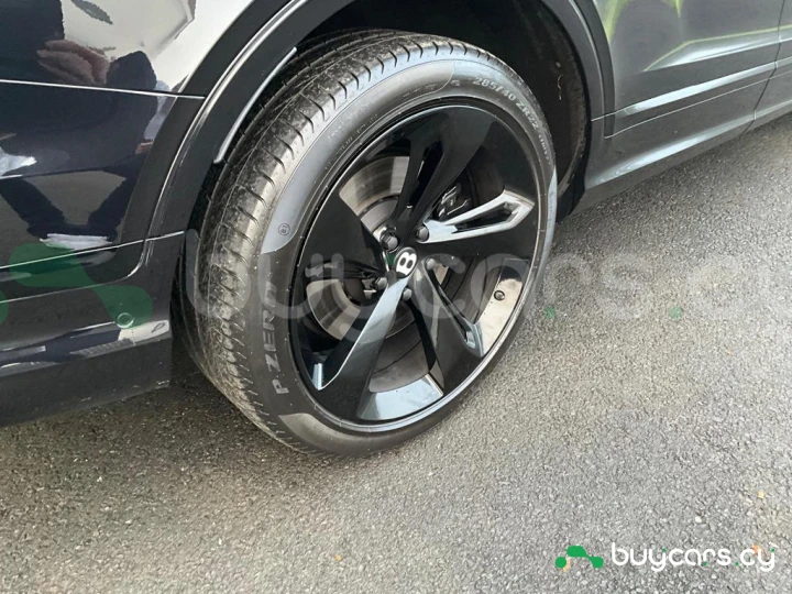 Bentley Bentayga Черный