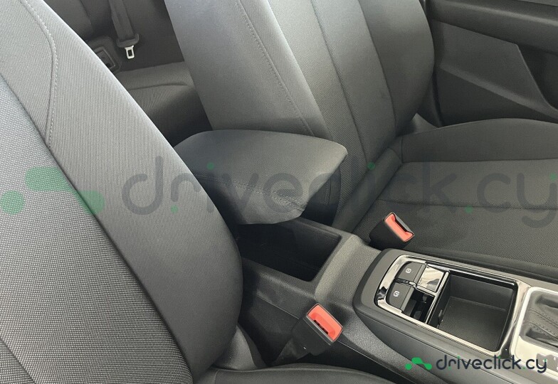 Audi Q2 White