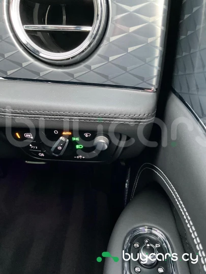 Bentley Bentayga Черный