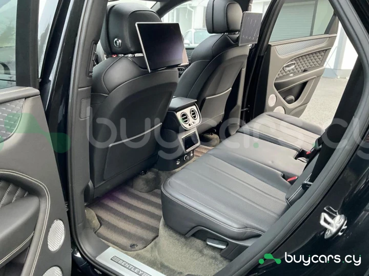 Bentley Bentayga Черный