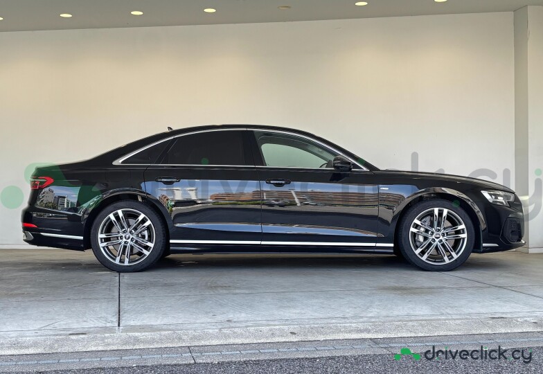 Audi A8 Black