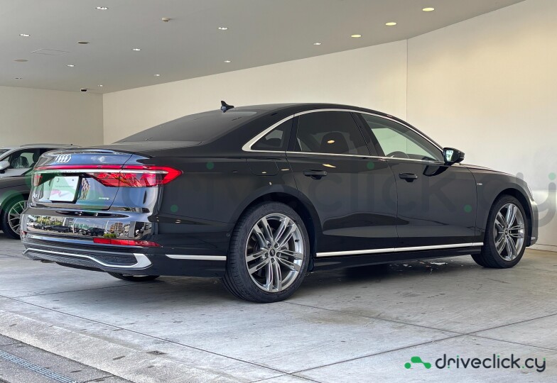 Audi A8 Black