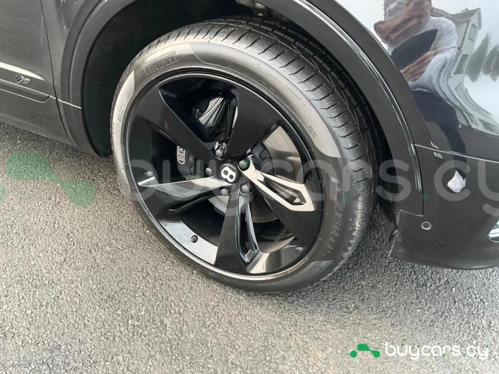 Bentley Bentayga Черный