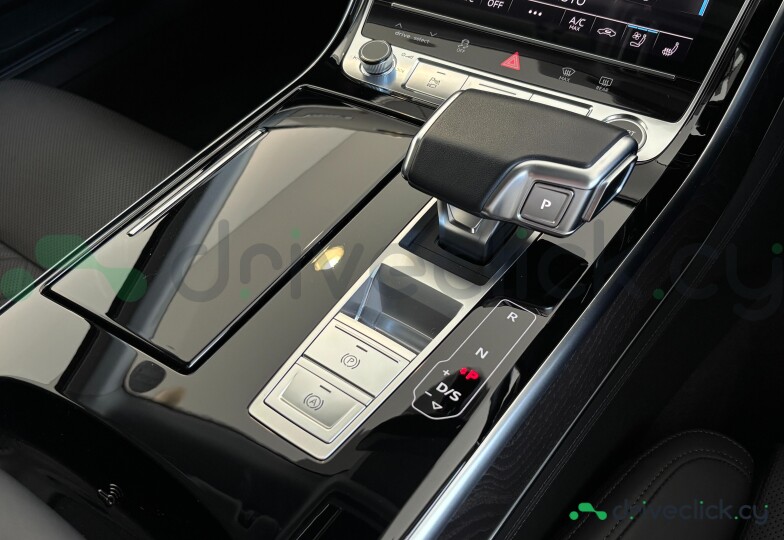Audi A8 Black