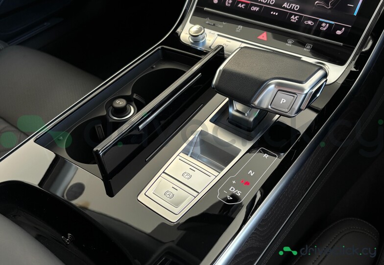 Audi A8 Black