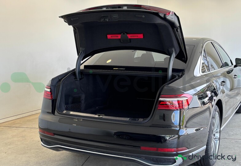 Audi A8 Black