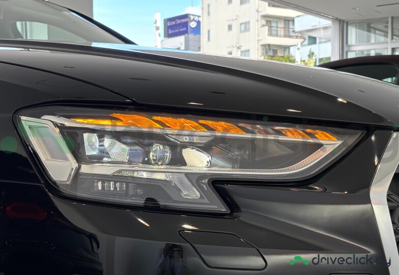 Audi A8 Black
