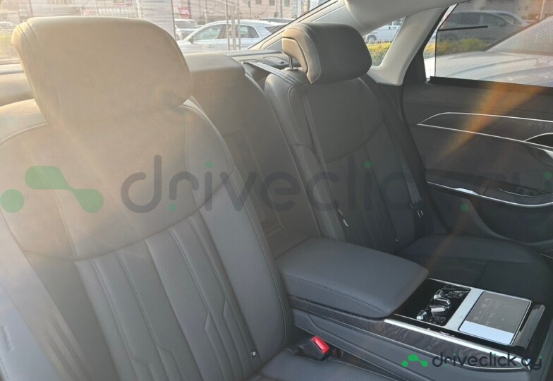 Audi A8 Black