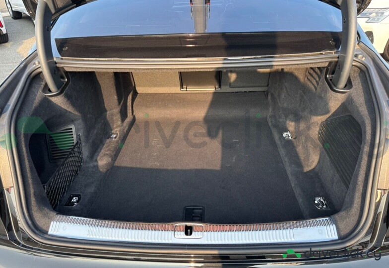 Audi A8 Black