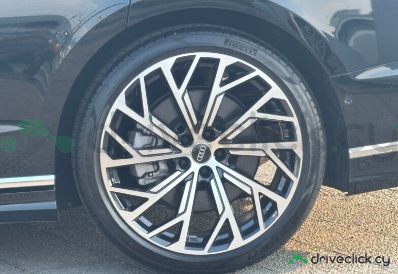 Audi A8 Black