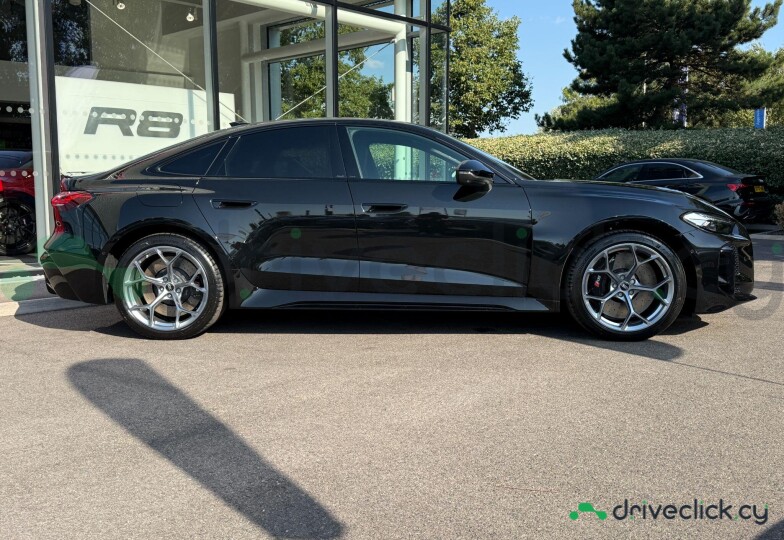 Audi RS5 Black