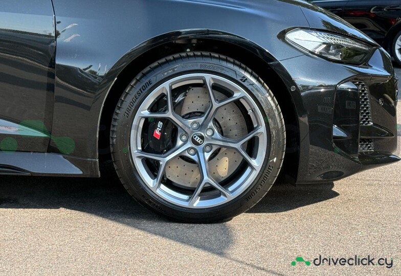 Audi RS5 Black