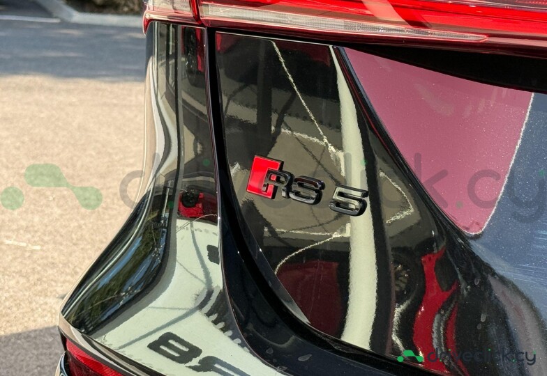 Audi RS5 Black
