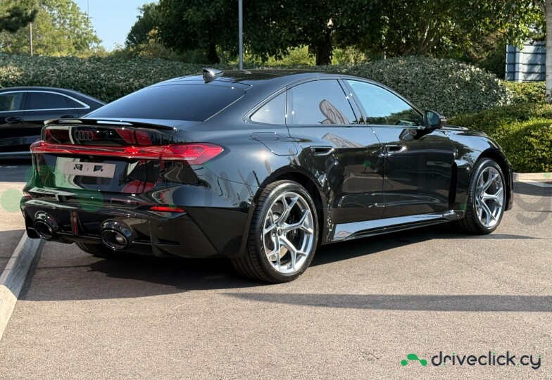 Audi RS5 Black