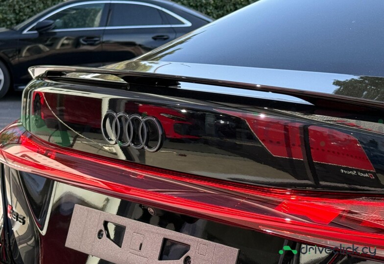 Audi RS5 Black