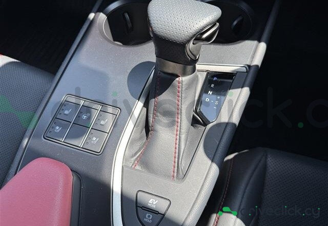 Lexus UX White