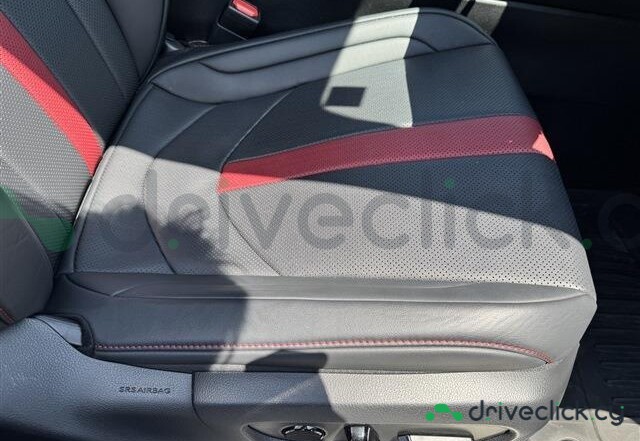 Lexus UX White