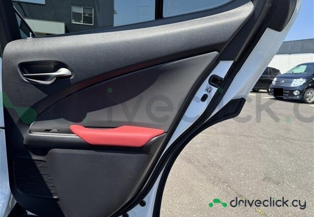 Lexus UX White