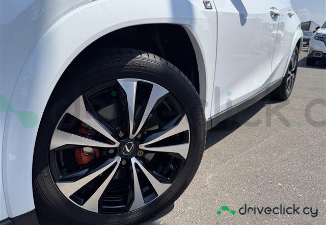 Lexus UX White
