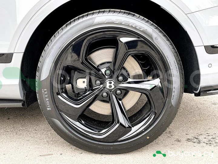 Bentley Bentayga Серый