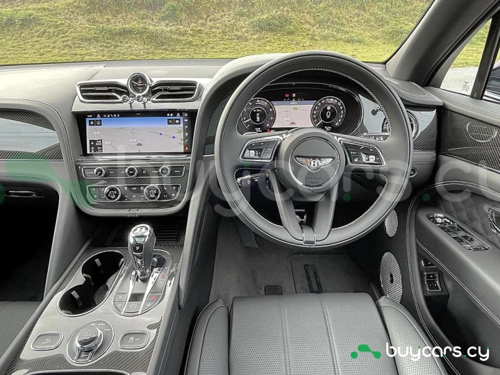 Bentley Bentayga Серый