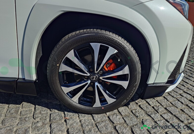 Lexus UX White