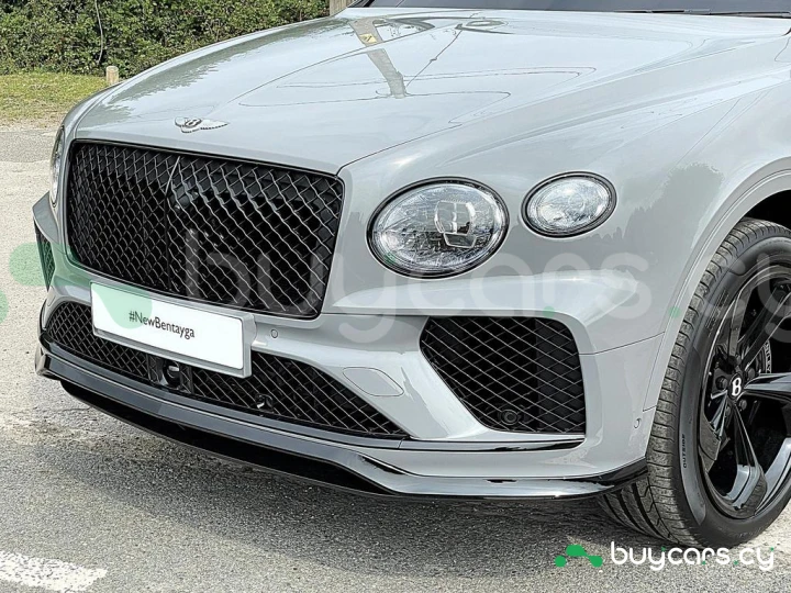 Bentley Bentayga Серый