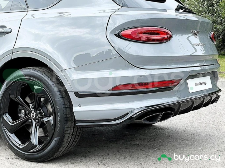 Bentley Bentayga Серый