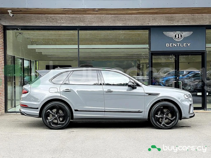Bentley Bentayga Серый