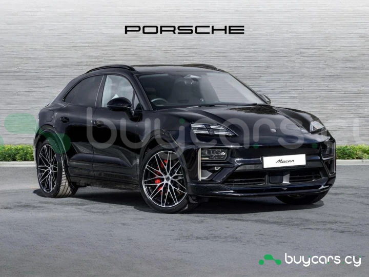 Porsche Macan Black